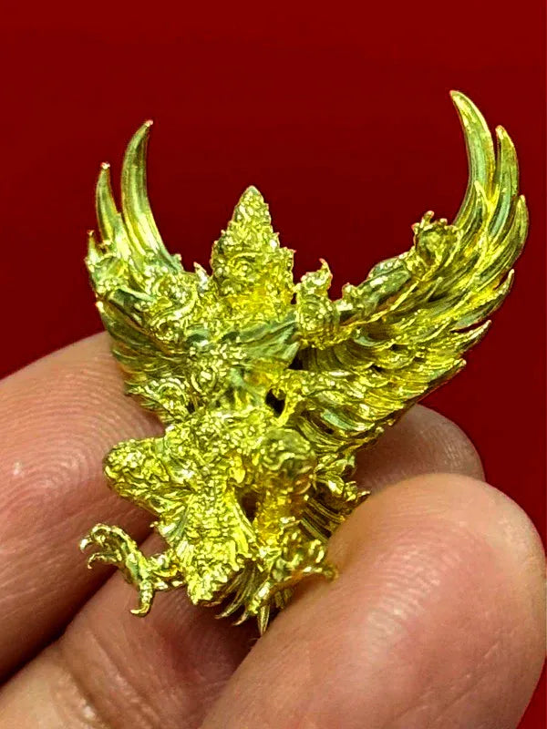🪙 “Heart of the Tycoon Garuda” – 2.7 cm Mini Pancha‑Loha Wealth‑Birthing Garuda from Wat Kruttharam (Numbered & Multi‑Master Consecrated)