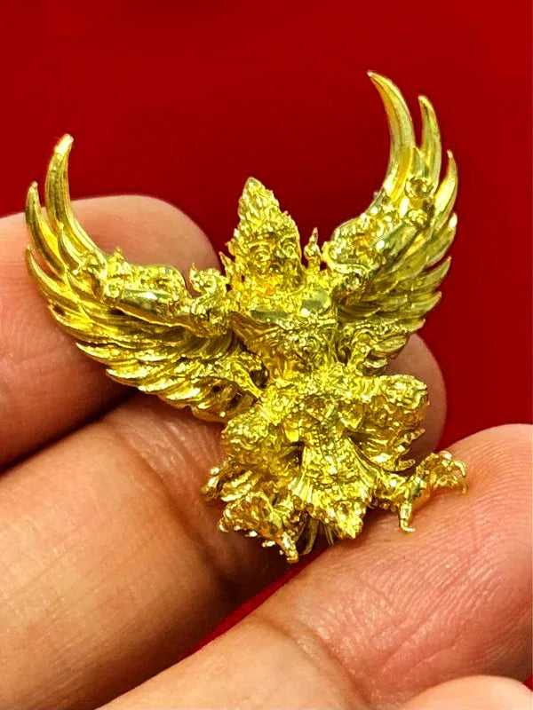 🪙 “Heart of the Tycoon Garuda” – 2.7 cm Mini Pancha‑Loha Wealth‑Birthing Garuda from Wat Kruttharam (Numbered & Multi‑Master Consecrated)