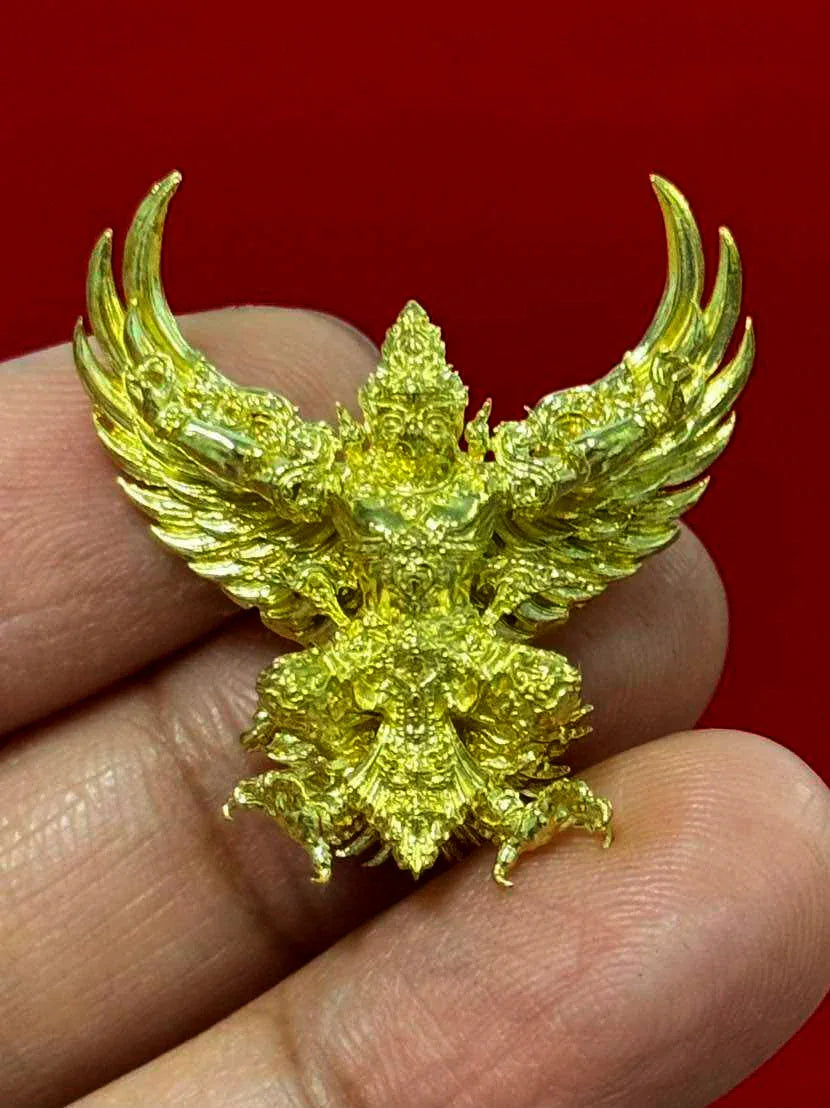 🪙 “Heart of the Tycoon Garuda” – 2.7 cm Mini Pancha‑Loha Wealth‑Birthing Garuda from Wat Kruttharam (Numbered & Multi‑Master Consecrated)