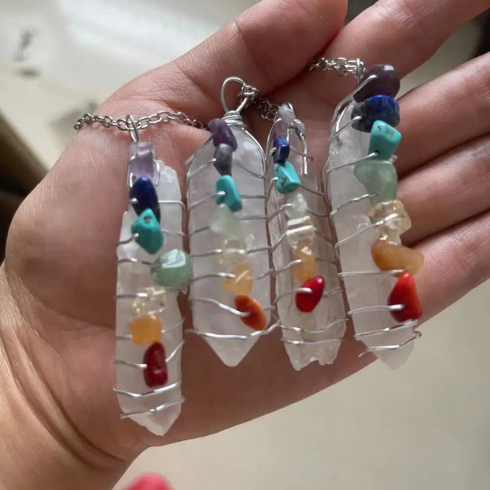 ✨ Chakra Balancing Quartz Necklace – Spiritual Healing Jewelry for Energy Alignment and Wellness