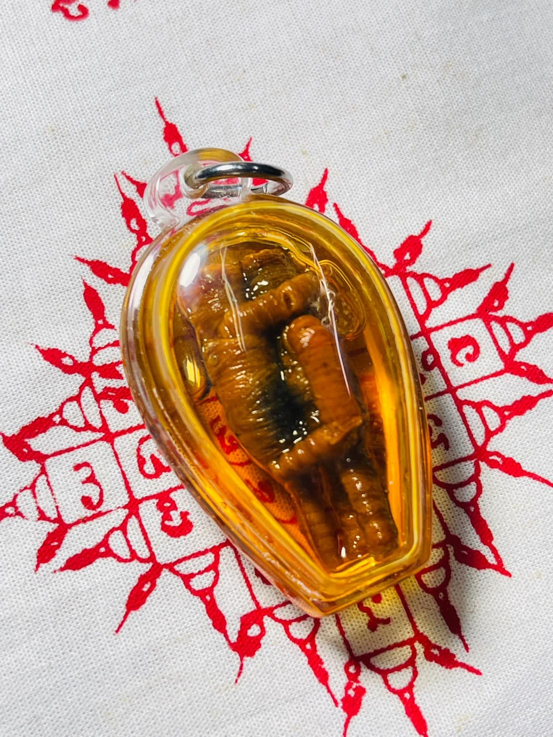 💞 "Inseparable Souls" Hoon Payon (First Edition): Embracing Couple Amulet by LP Pun (Wat Pa Ban Sang) – Ultimate Love & Protection