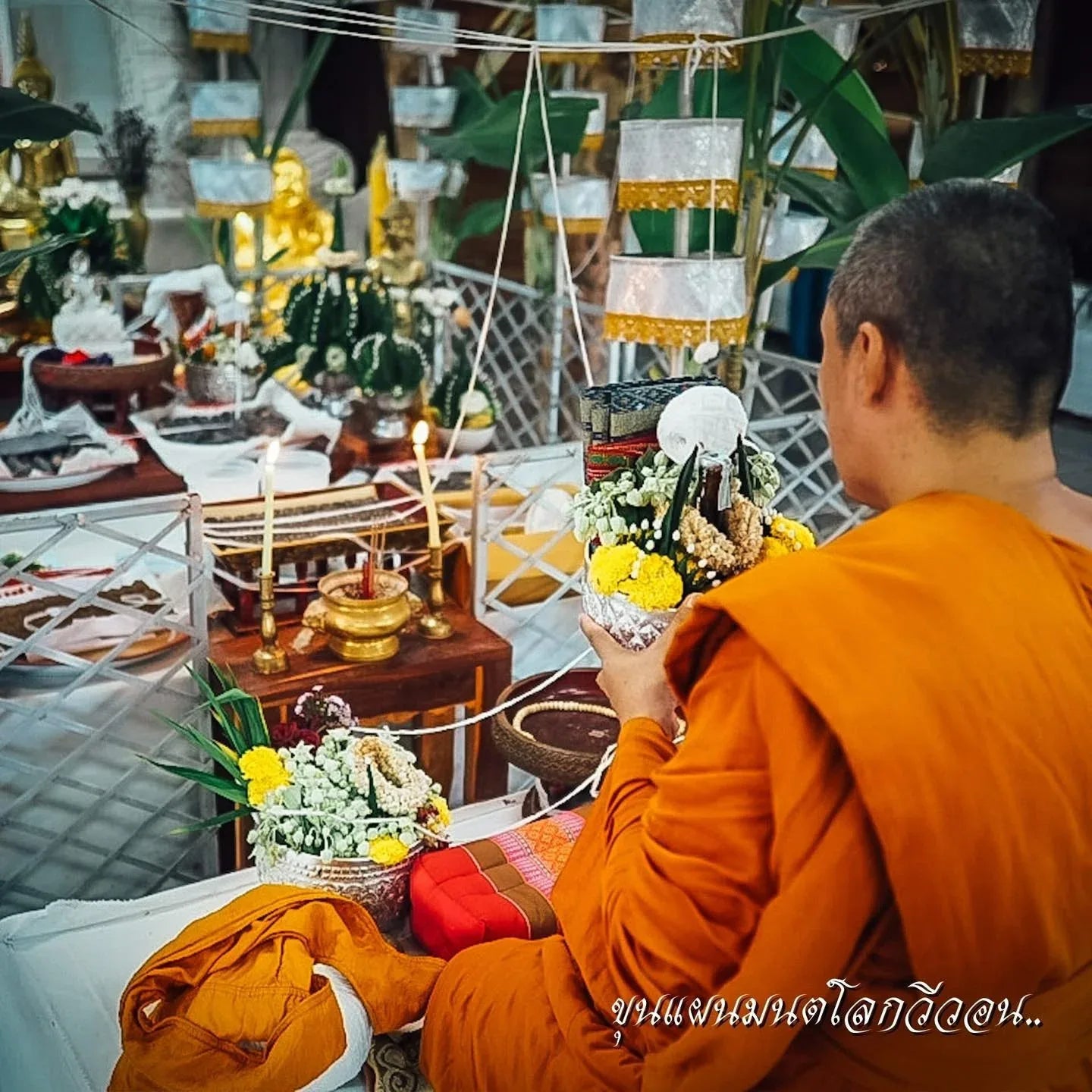 ✨ Enchanting Charm & Supreme Protection – Khun Paen Mon Lok Wiwon with Double Silver Takruds by Phra Ajarn Juab ✨