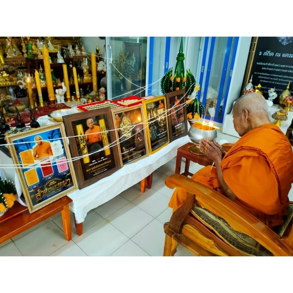 🌟 Khun Phaen 500 Ladies™ Sacred Charm Amulet – Attract Love, Wealth & Divine Protection