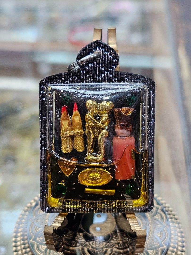 Nang Piya Oil-Locket: Supreme Charm &amp; Fortune | 魅影灵锁：至尊魅力与幸运 - Thai Blessing Co