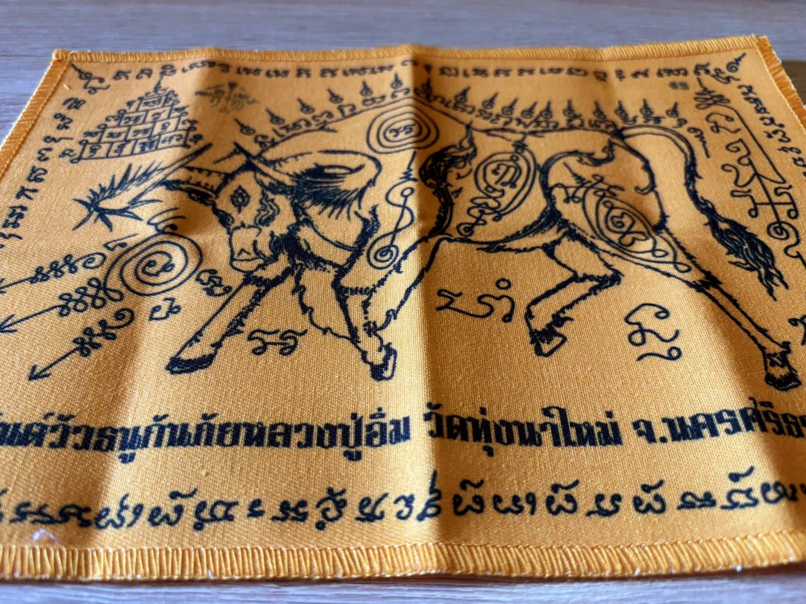🪶 Luang Pu Im's Ox Archer Protection Yantra Cloth – Supreme Danger & Black Magic Shield (20x28cm)