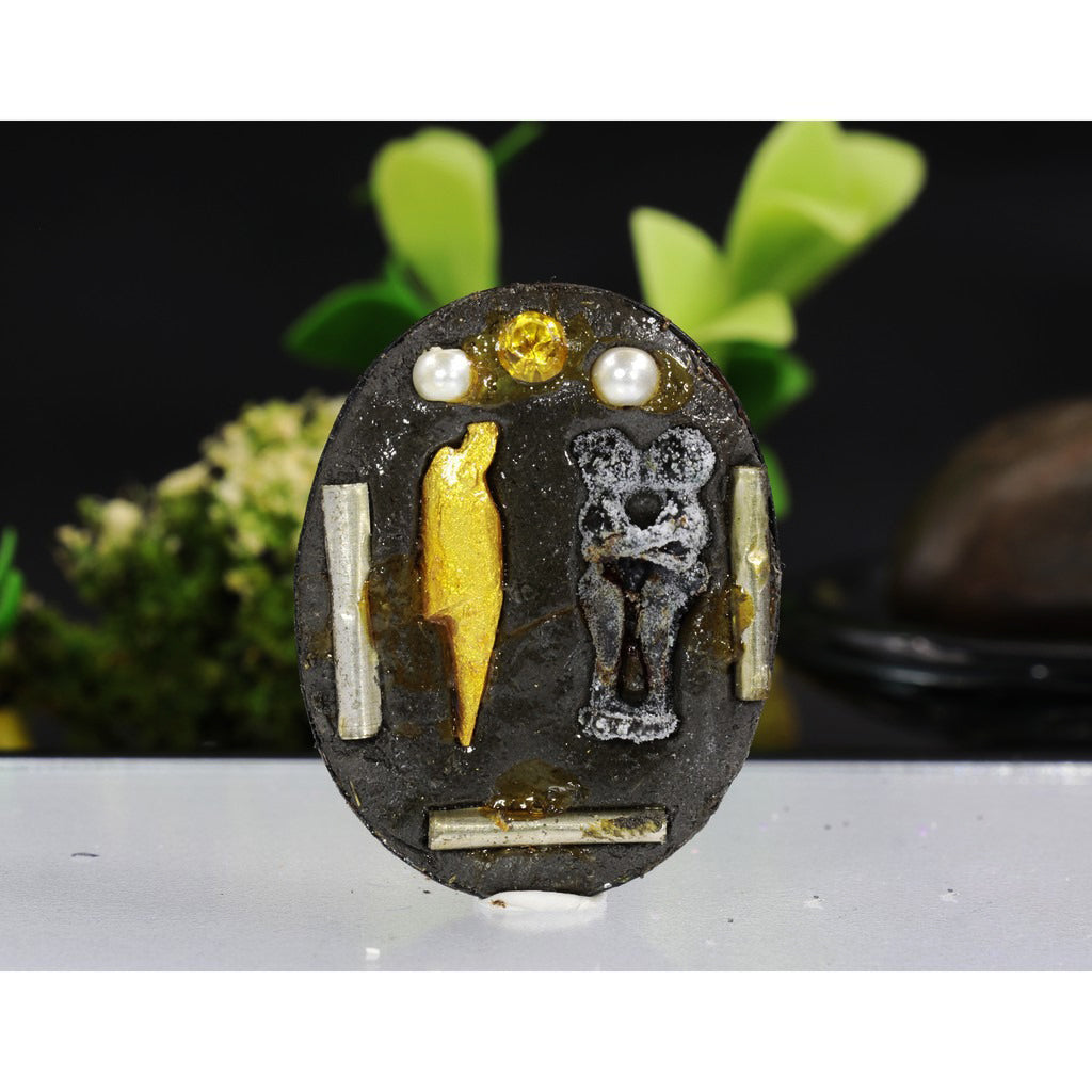 ✨ Mae Saneh Chan Sacred Charm Locket: The Ultimate Talisman for Charismatic Attraction, Social Influence, and Radiant Aura by Arjan Chor Thep Sarika (Classic 2015 Edition)