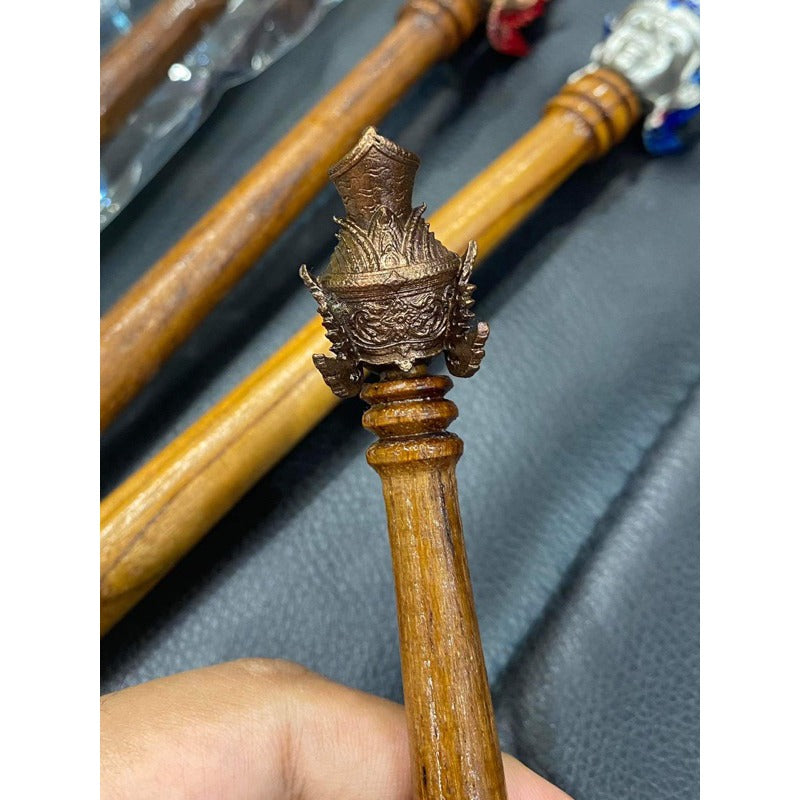 🪄 Mai Kru "Por Gae" Teacher's Wand (5 Inch Teak Wood) – Bucha Kru 64 Edition by LP Phat (Wat Huay Duan) – Ultimate Spiritual Authority