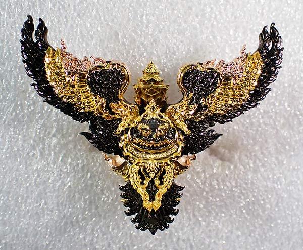 🦅 “Mangrai Garuda Supreme – Large Royal Wealth & Protection Amulet in Maha Chanuan Thong Alloy (Thai Garuda Prosperity & Power Charm)”