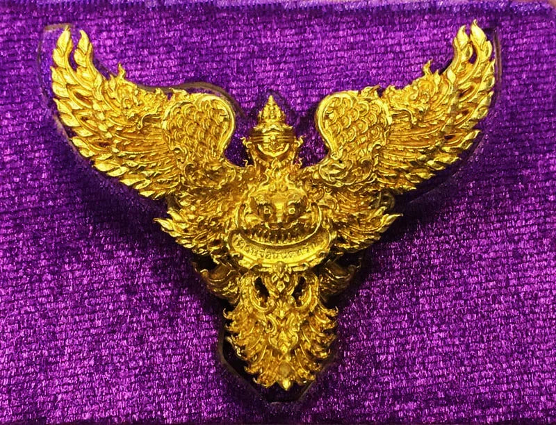 🦅 “Mangrai Garuda Supreme – Large Royal Wealth & Protection Amulet in Maha Chanuan Thong Alloy (Thai Garuda Prosperity & Power Charm)”