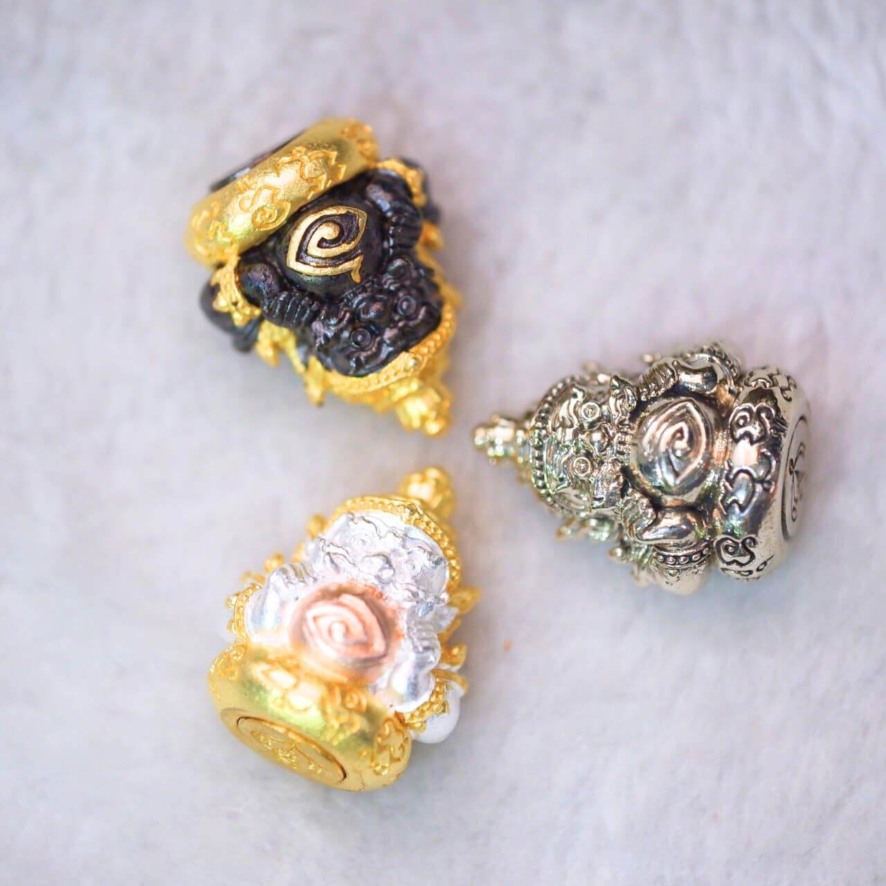 Rahu Destiny Booster Set | Mini Rahu Amulet + Fortune Yantra Cloth (A3)&nbsp;羅睺星轉運招財護符組 | 迷你羅睺佛像＋A3招財符布 | 阿贊蘇賓 正統加持 - Thai Blessing Co