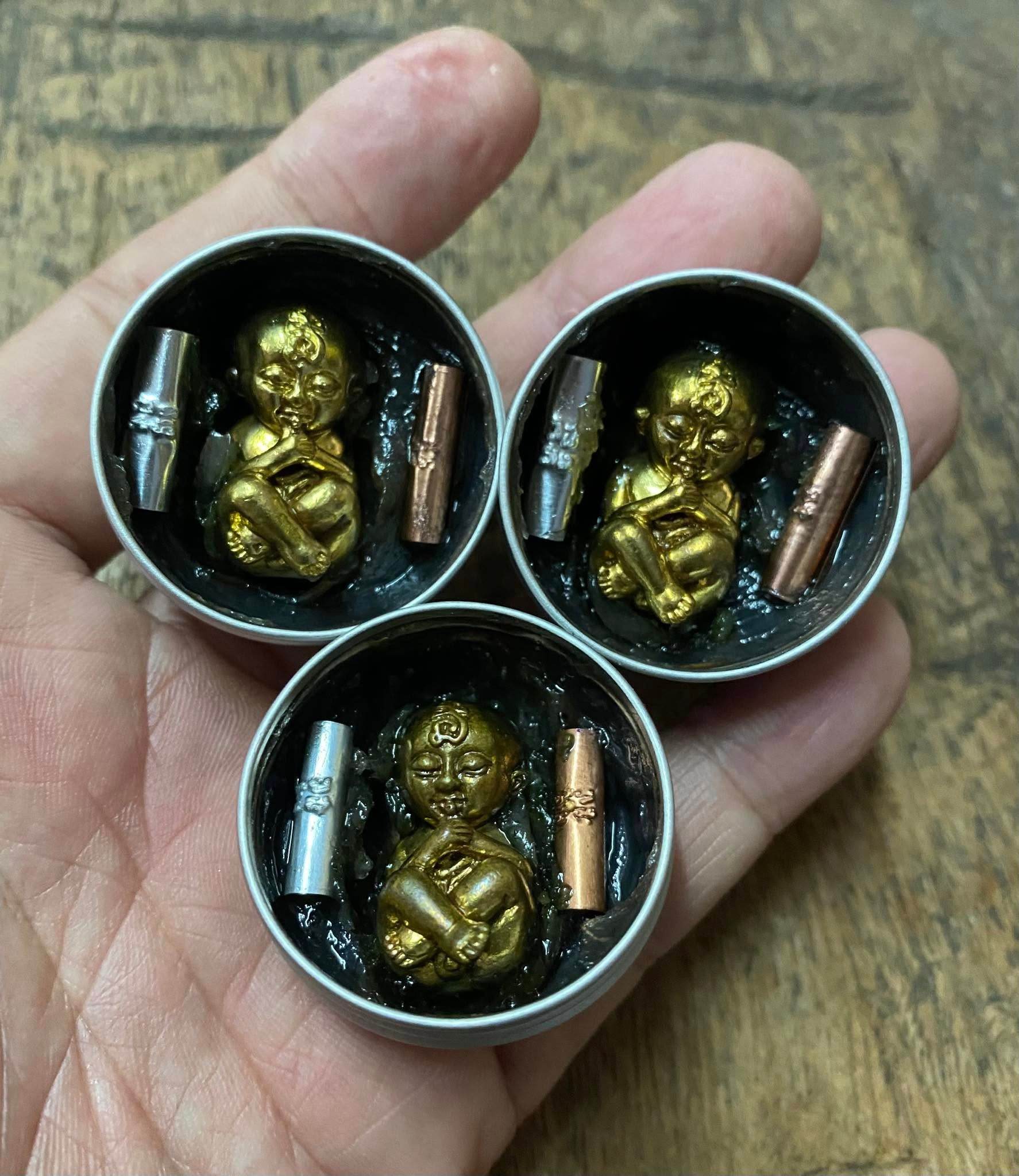 Mini Wealth Guardian Figurine – Black Wax Inlay for Abundance &amp; Prosperity | 招财迷你守护雕像 – 蕴含黑蜡精华助力财富与成功 - Thai Blessing Co