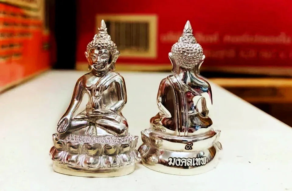 🪙 “Mongkhon Thep ‘Beyond‑Fate Wealth’ Phra Kring – Blessings, Fortune & Protection Buddha by Luang Pho Thep Khemathevo, Wat Mongkhon Punyaram (Thailand) Silver
