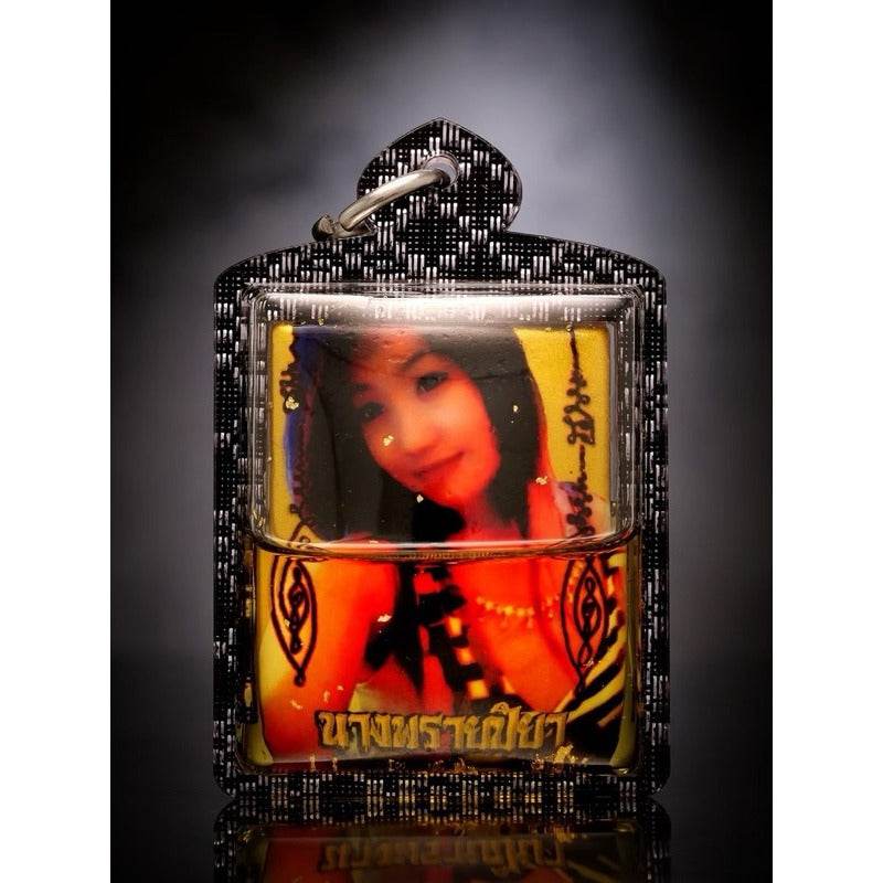 Nang Piya Oil-Locket: Supreme Charm &amp; Fortune | 魅影灵锁：至尊魅力与幸运 - Thai Blessing Co