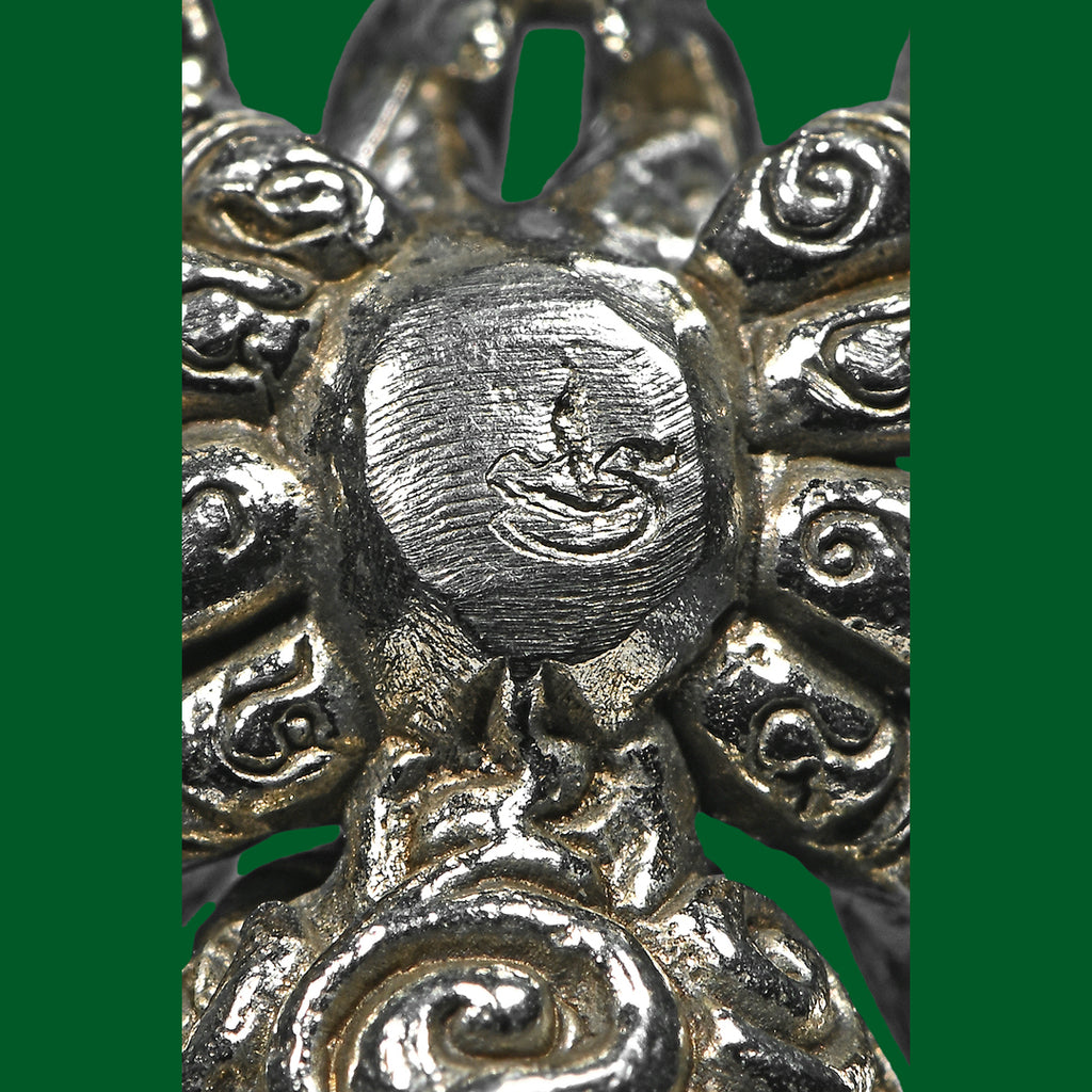 🪬Narai Eight-Armed “Silver Web of Wealth” Spider Talisman – Guru Coin Silver Alloy by Tu Chao Pu Wha Lhing Wirathayo