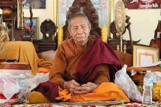 🌟 Secure the Powerful Narai Mounted on Garuda Amulet by Luang Pu Simphalee – Pewter Blessed Talisman for Luck, Protection & Career Advancement