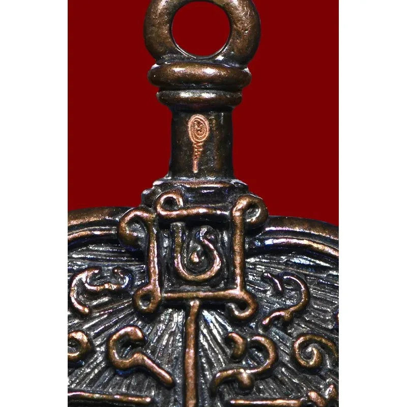 🪬Phat Mon Phra Kal “Misfortune Cutter” Fan Amulet – Five-Element Alloy Talisman by Phra Khru Kae