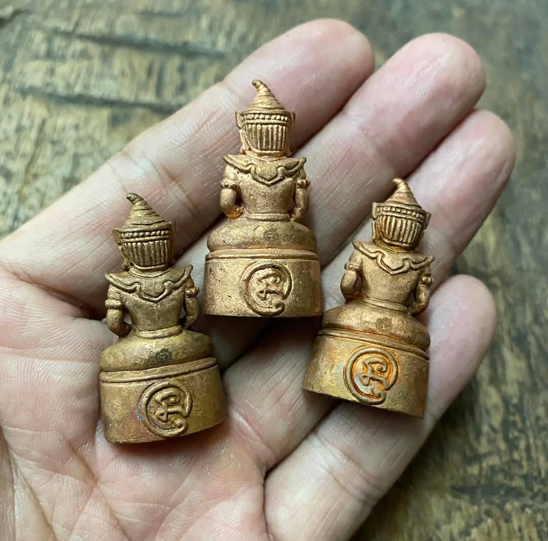 🔥 Phaya Ngang "Maeng Wan Kham" (Golden Fly) 2025: Kruba Khamfan, Wat Ko Chok – Lightning Rod Metal & Charm Oil – Ultimate Love & Wealth Magnet