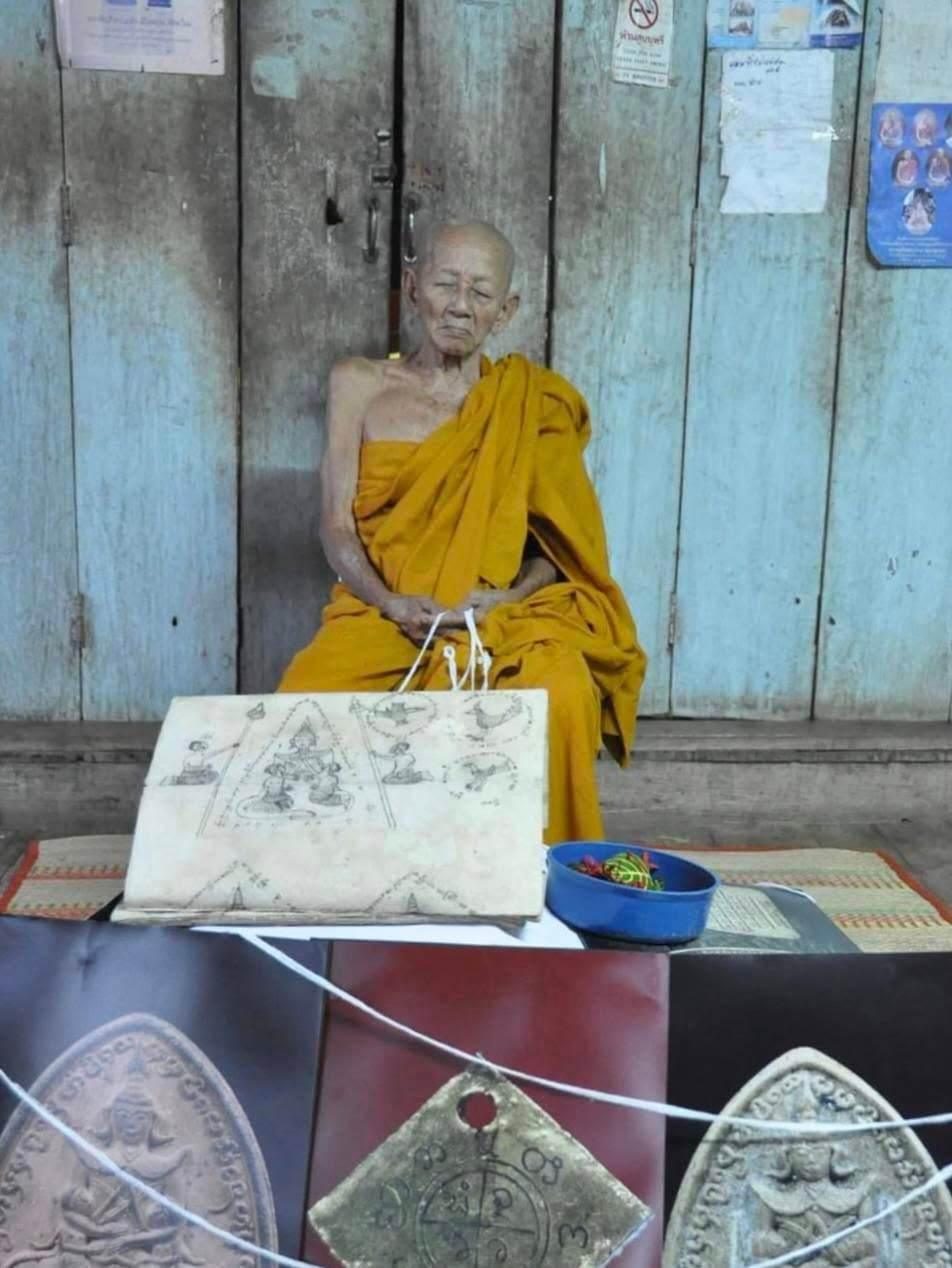 Phaya Khao Kham Talisman by Luang Pu Khruba Thong Gon Fai Yen - Master of Many Lovers