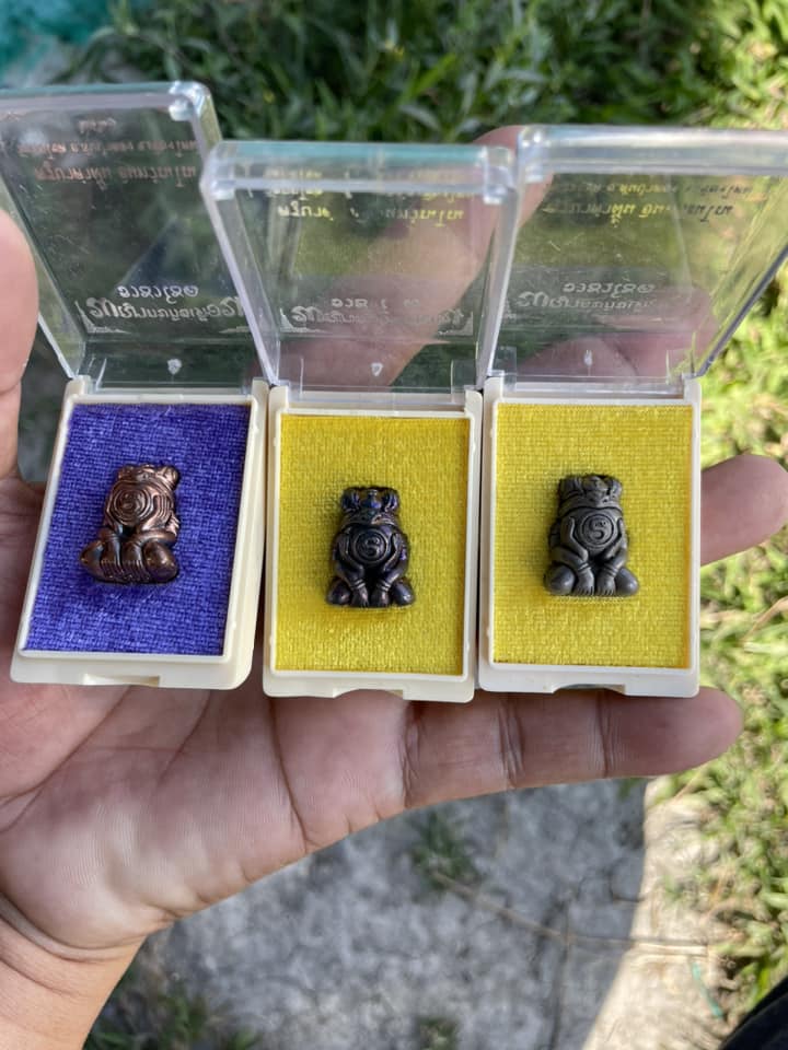 Phaya Kob Kin Duean Amulet - Premium Quality Raja Choke Fortune Frog Amulet