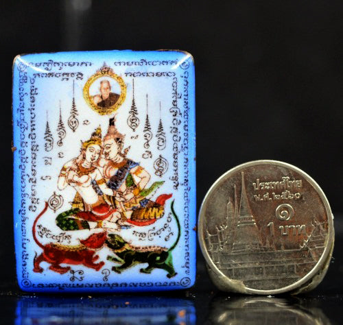 ✨ Phet Phaya Thon Blue Background Small Locket – Luang Pu In, Wat Nong Mek, Surin (2011 Edition)