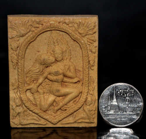 ✨ Phet Phaya Thon White Charm Powder Amulet – Luang Pu In, Wat Nong Mek, Surin (2013 Edition)