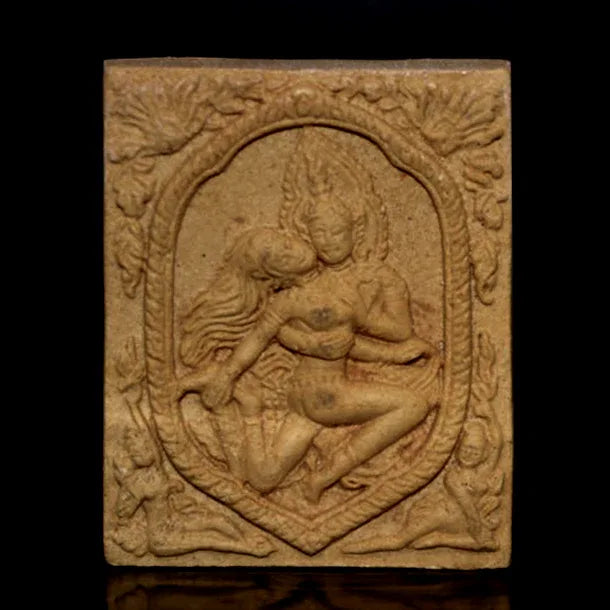 ✨ Phet Phaya Thon White Charm Powder Amulet – Luang Pu In, Wat Nong Mek, Surin (2013 Edition)