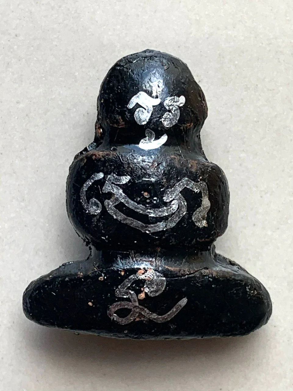 ✨ Unlock Abundant Prosperity – Phra Pidta Na Mo Ruay Amulet by Luang Pu Ruay for Wealth & Protection ✨