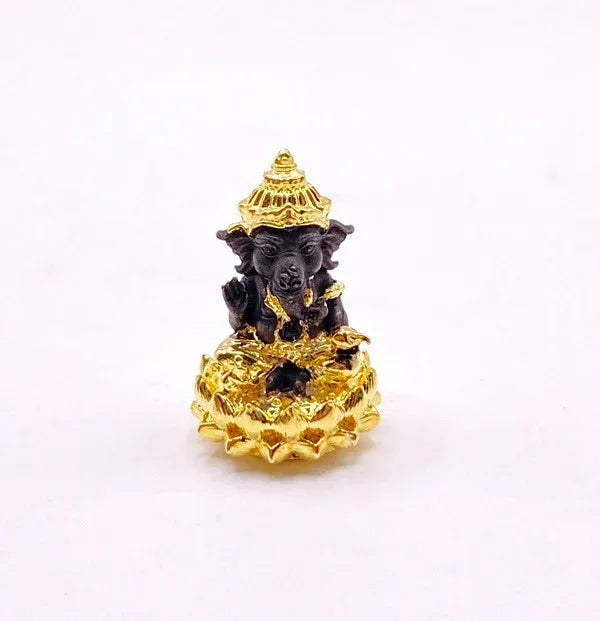 ✨ Blessings of Divine Wealth – Phra Pikanesorn Dual-Tone 2K Gold Amulet by Luang Pu Maen for Prosperity, Luck & Spiritual Power