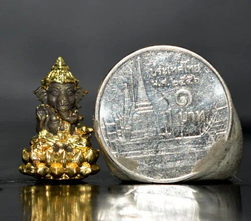 ✨ Blessings of Divine Wealth – Phra Pikanesorn Dual-Tone 2K Gold Amulet by Luang Pu Maen for Prosperity, Luck & Spiritual Power