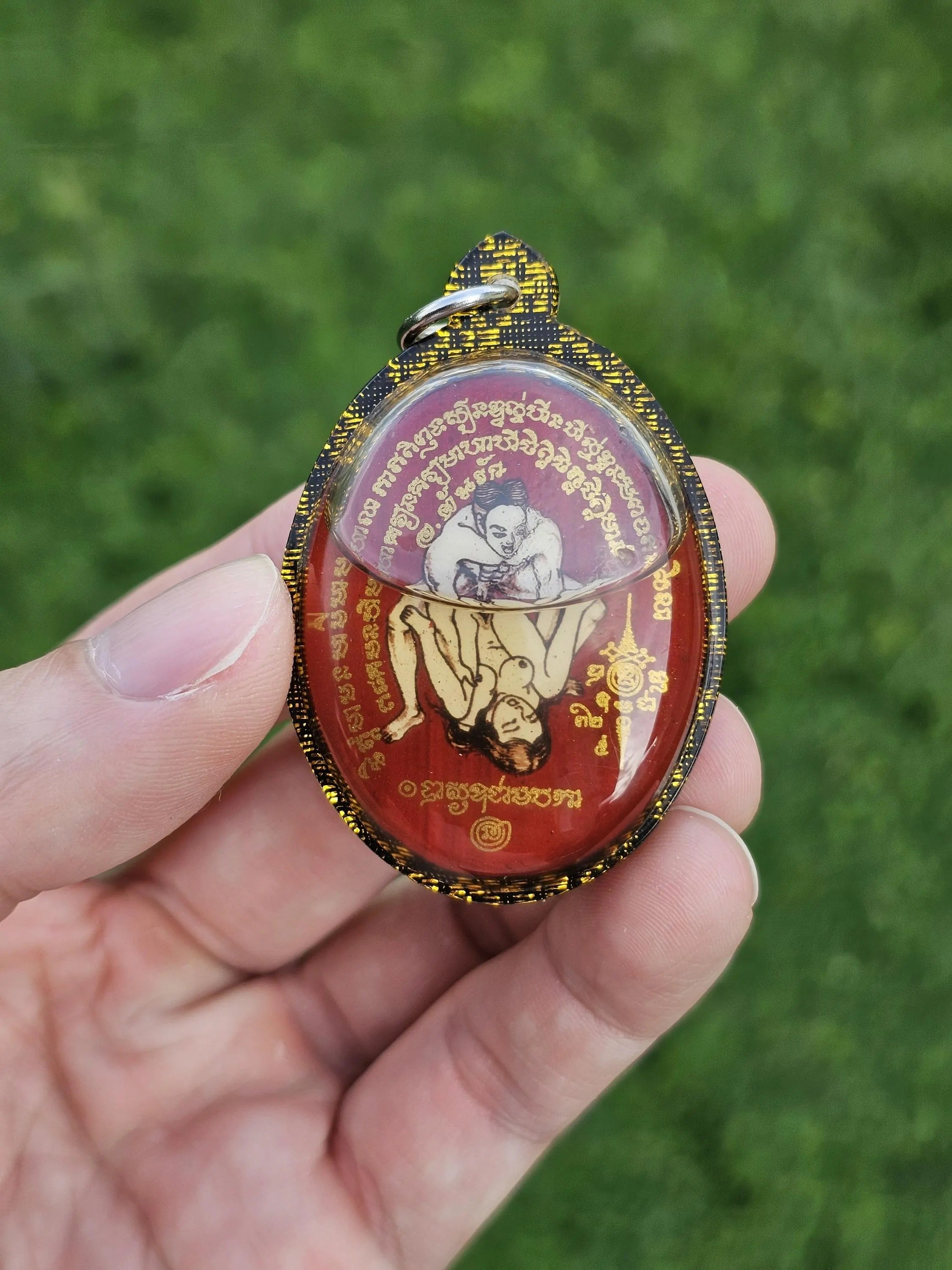 💖 Primal Attraction & Destiny Binding: The Sacred Locket In Koo Sakot Kam in "Prai Wassana" Mystical Oil – Masterpiece by Ajarn Ton Rak (2561 BE Edition)