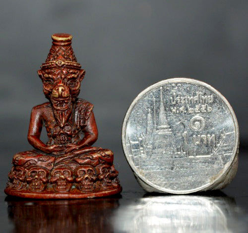 🪬 Ruesi Pu Chao Saming Phrai Red Bronze Amulet – Luang Ta Or, Wat Chong Khae (B.E. 2568), 2.9 × 2.0 cm Wealth, Fortune & Charisma Talisman