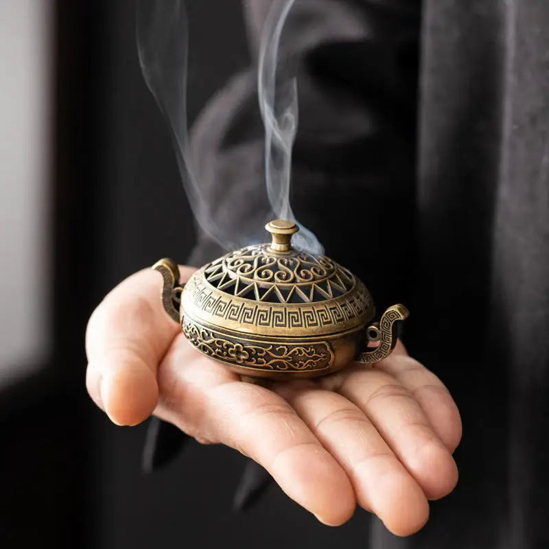 Antique Chinese Hollow Incense Burner – Miniature Decorative Holder with Cover for Sandalwood and Spiritual Aromatherapy