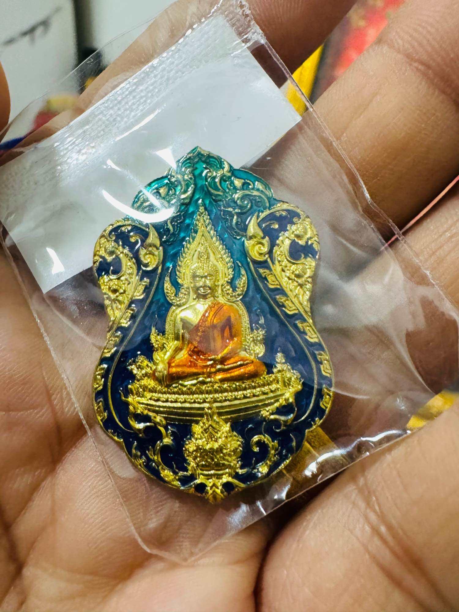 Authentic Phra Phuttha Chinnarat – Kuwer Maha Raj Edition 2565 by Luang Pho Phat Punyakamo, Wat Huay Duan, Nakhon Sawan – Limited Sacred Release