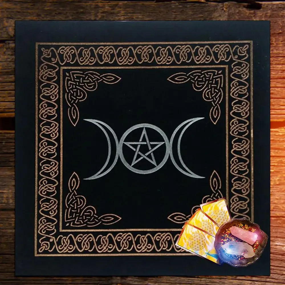 🃏Triple Moon Pentacle Altar Cloth – 0.5×0.5m Velvet Tarot Tablecloth for Divination, Astrology & Board Game Card Spreads