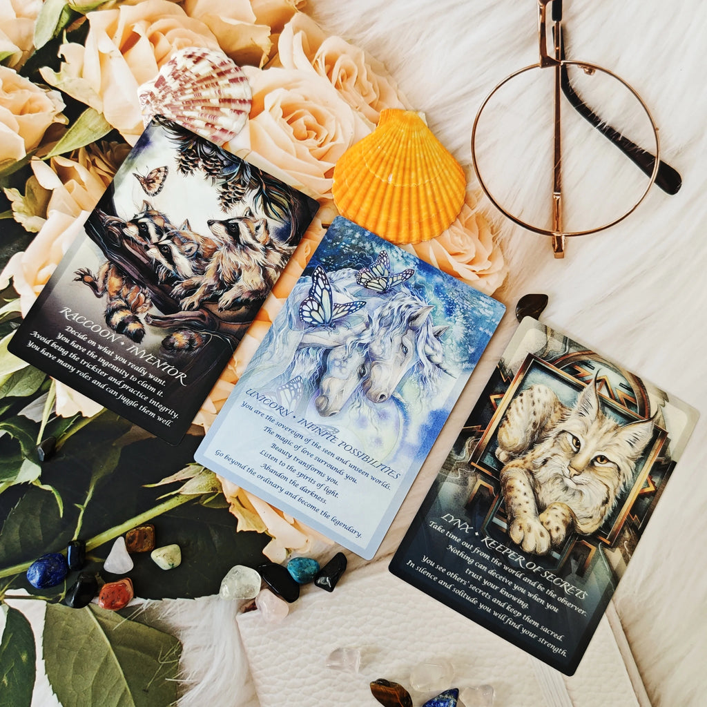 🐾 Spirit of The Animals Oracle Cards – 52 Cards Beautifully Illustrated Animal Spirit Guides Divination & Family Party Board Game English Guidebook Included Compact 4 x 6 in Size