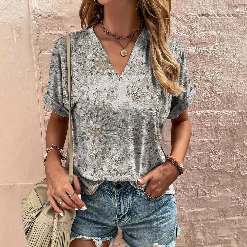 👚 Retro Women’s T-Shirt – Floral Print, Short Sleeve, V-Neck Harajuku Style Casual Blouse