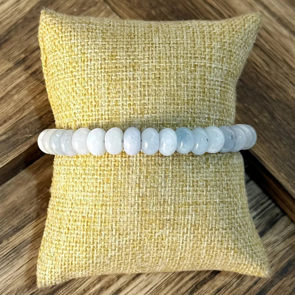 Elegant Lavender Stone Bracelet can help alleviate anxiety, maintain calmness and help relax nerves, and promote sleep