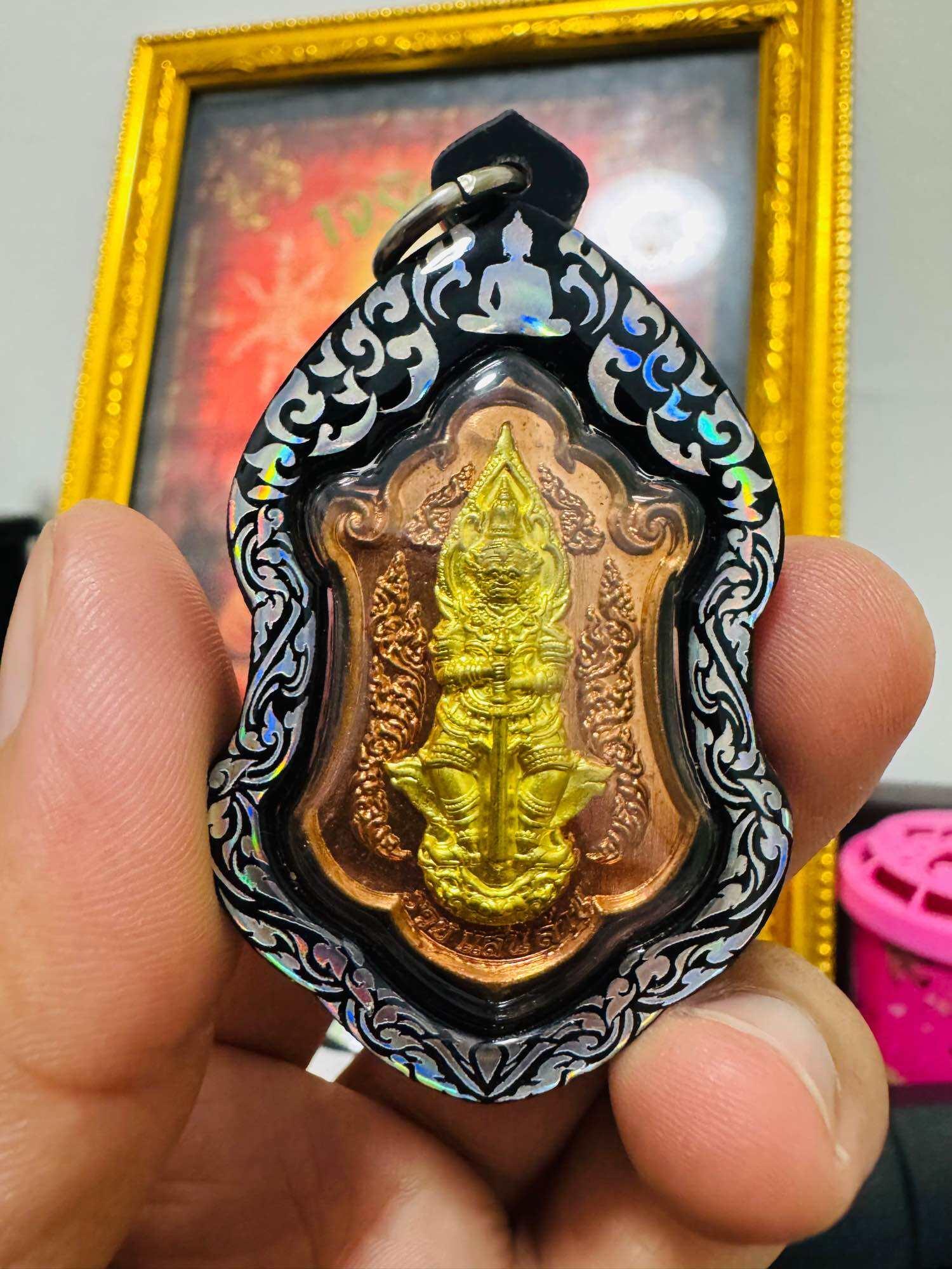 🌟 Exclusive Thao Wetsuwan Amulet by Luang Pho Phat – 99-Year Rich Millionaire Edition | Limited Copper Body with Divine Golden Mask | Rare Temple Collection 2563 (2020) 🌟