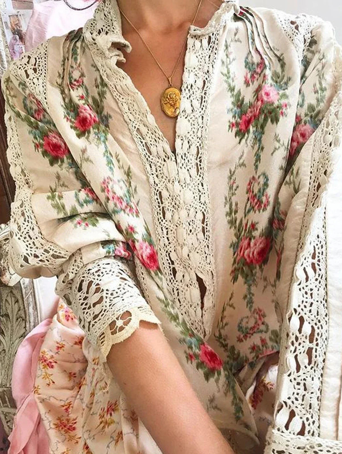 Women’s Lace Hollow Out Shirt - Elegant Vintage Floral Long Sleeve Blouse for Streetwear and Commuting
