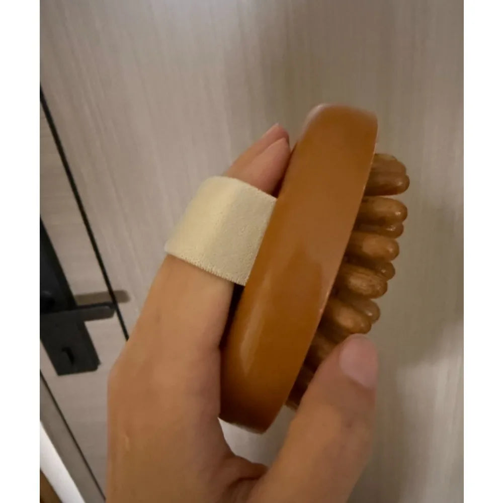 Body Anti-Cellulite Brush – Wooden Essential Oil Spa Air Cushion Massage Hair Comb and Scalp Massage Brush for Body Therapy﻿