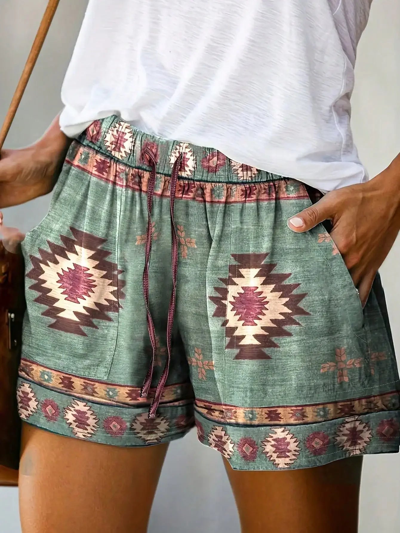 Women's Summer Casual Shorts - Lightweight Retro Ethnic Geometric Pattern Comfort M