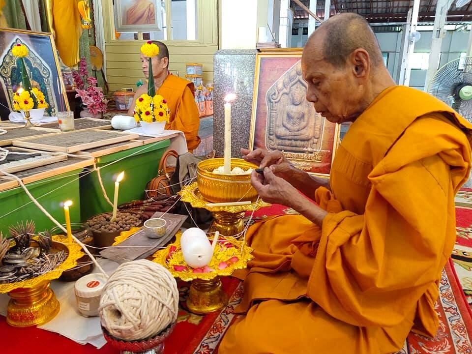 🌟 Powerful Luak Om Powder Phrai Kumarn Gor D Gan – Blessed by Luang Pu Saen, Wat Ban Nong Jik | Mixed With Luang Pho Sakorn’s Sacred Phrai Kumarn Powder