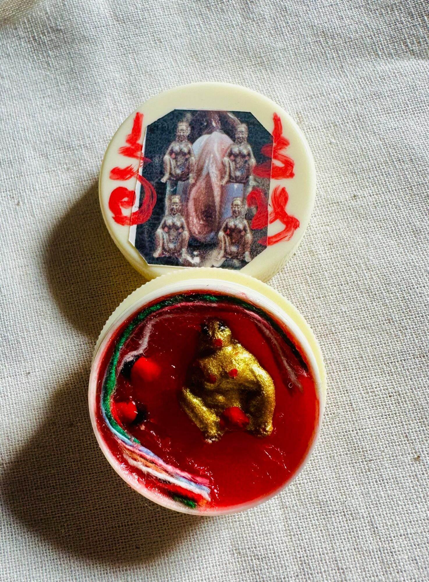 🪙 “Hundred‑Loves Wealth Honey Balm” – Legendary I‑Pe Er Attraction & Fortune Wax by Grandmaster Thon, Maha Lap Lineage
