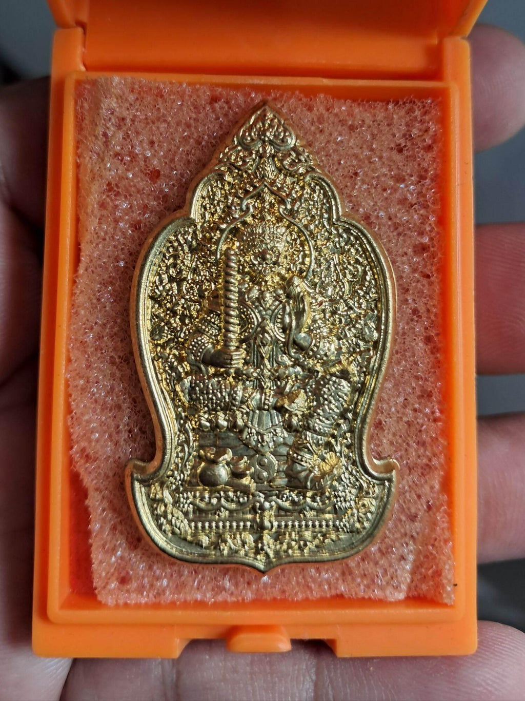 🪙 “Sky‑Overflowing Wealth Thao Wessuwan – Gold‑Plated Prosperity & Protection Coin by Luang Pho Sawang, Wat Ban Nong Jik (Si Sa Ket)”