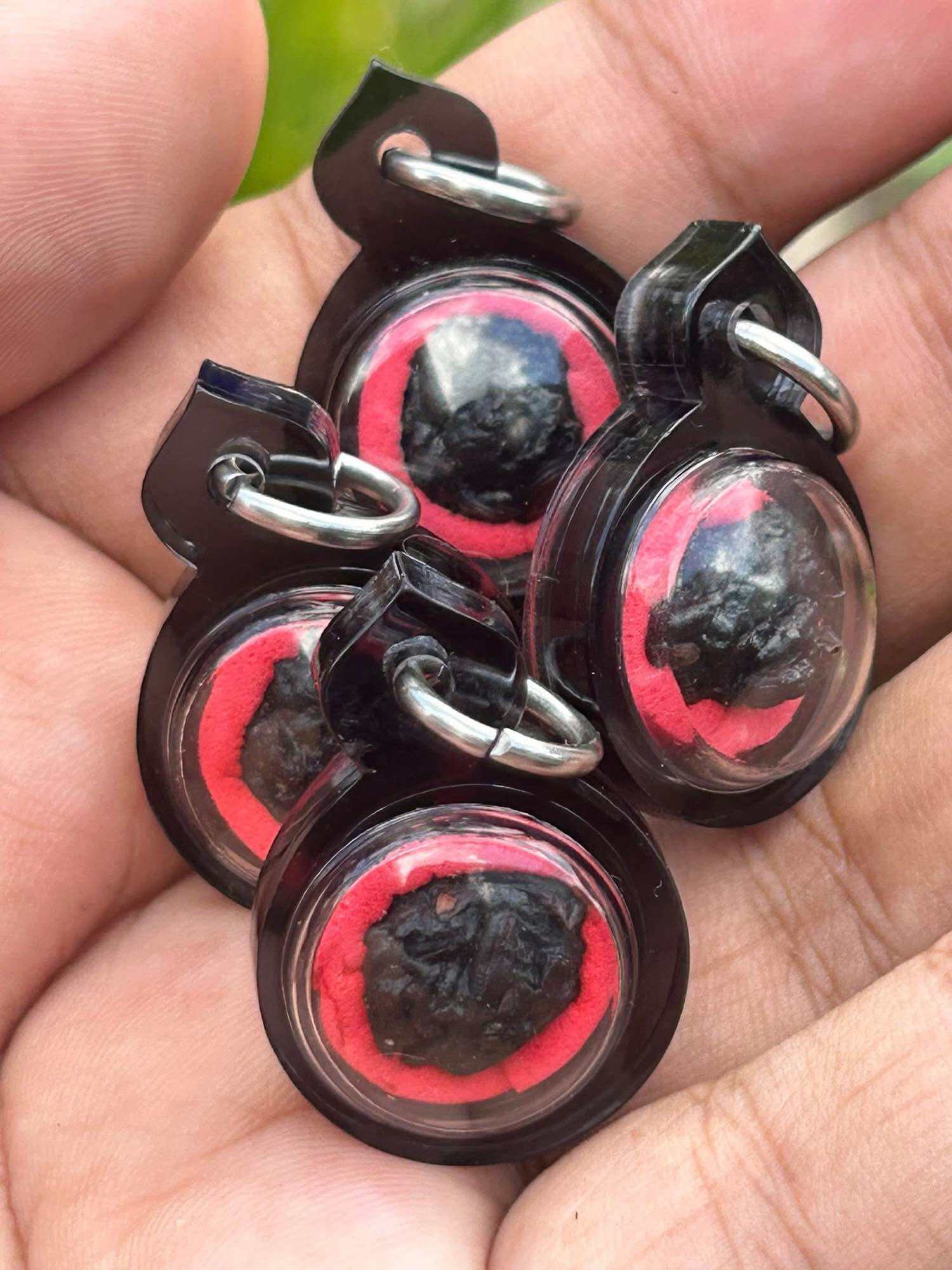 ⚡ Experience the Potent Power of the Black Sticky Rice Sacred Ball﻿ from Wat Khao Or – Ready-to-Use Encased Amulet! ⚡ Default Title