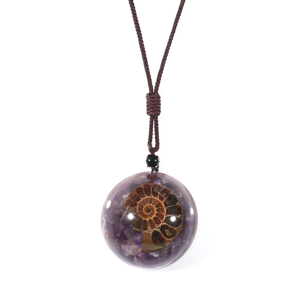 🌀 7 Chakra Spiral Healing Pendant: Resin Ammonite Necklace with Natural Crystal Chips – Adjustable Gemstone Jewelry for Energy Balance & Spiritual Gifts Amethyst Pendant