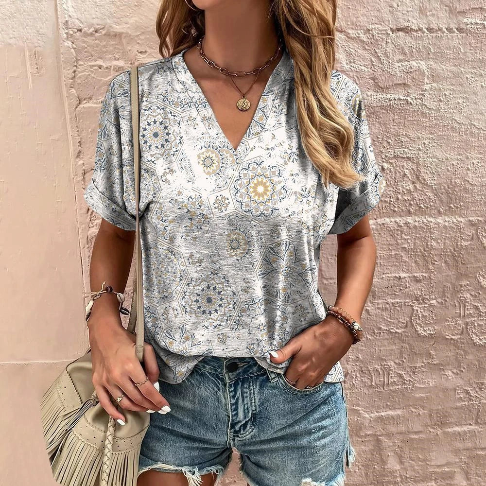 👚 Retro Women’s T-Shirt – Floral Print, Short Sleeve, V-Neck Harajuku Style Casual Blouse