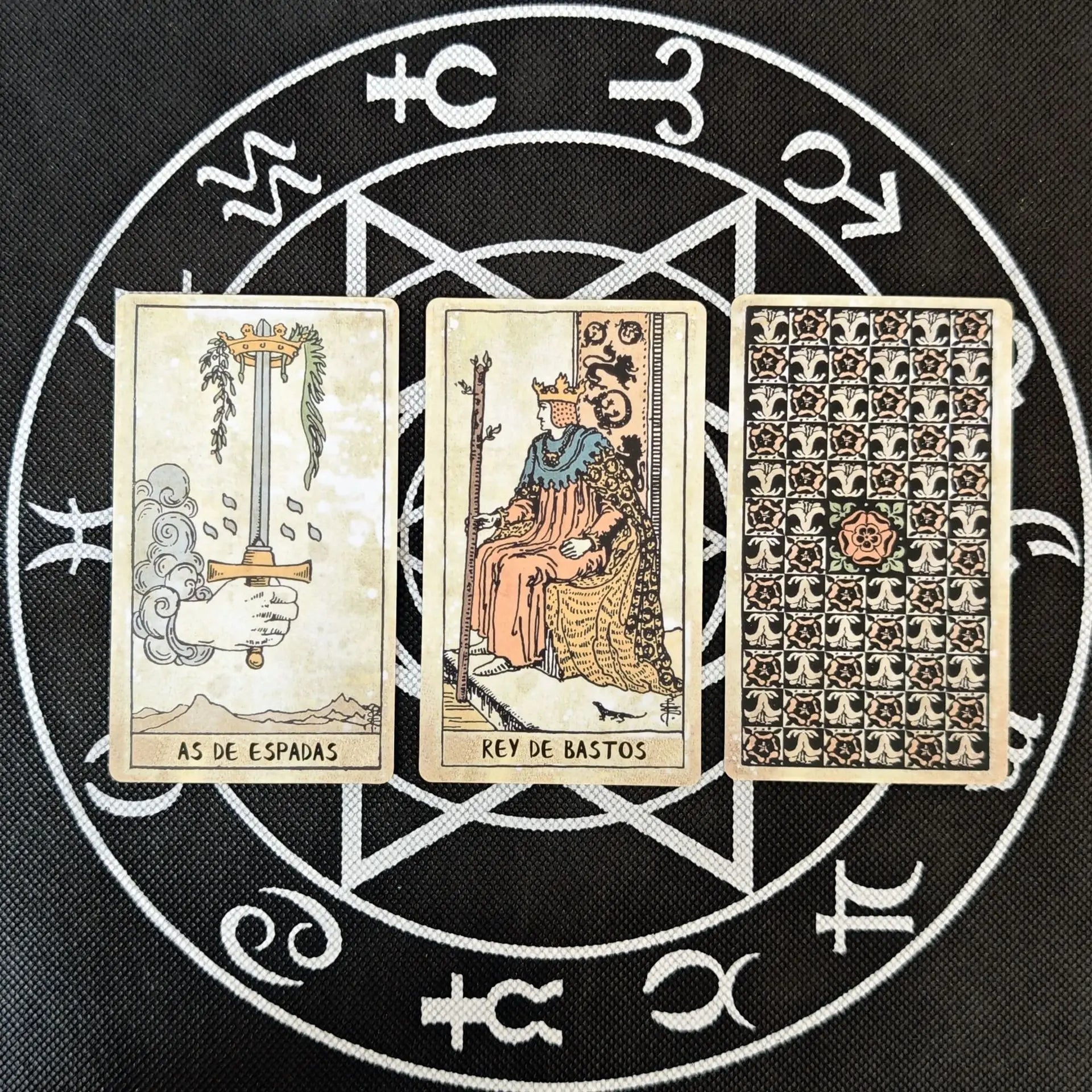 🎴 Tarot Cards Spanish Vintage Tarot Deck Spanish Edition 78pcs﻿ | Suitable for Beginners & Enthusiasts | Birthday Gift & Party Game