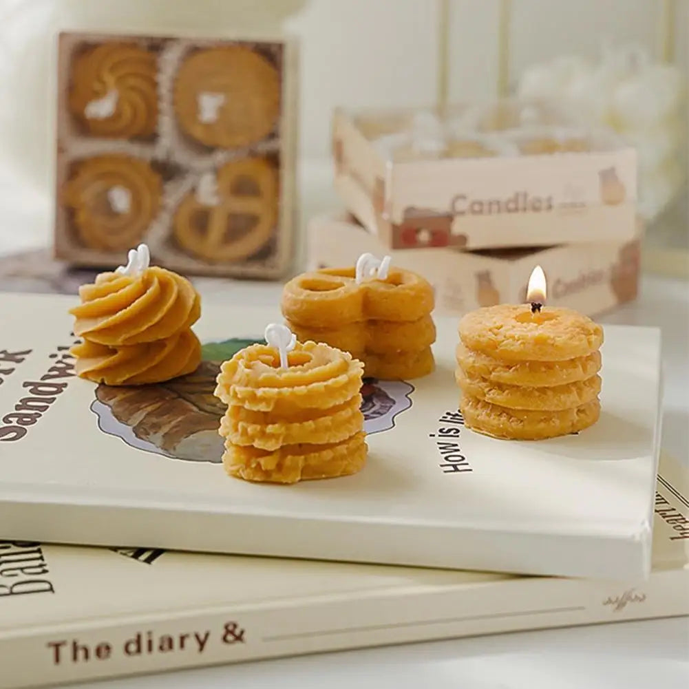 🍪 Christmas Cookie Scented Candle Gift Set – Realistic Biscuit-Shaped Soy & Paraffin Wax Candles | Cozy Gourmand Holiday Decor | 4pcs Set with Charming Xmas Vibes