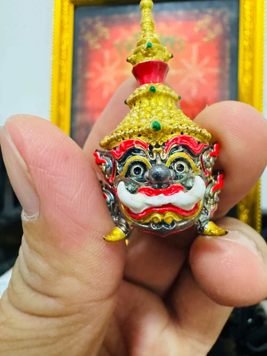 🌟 Sacred Putthasilp Sian Thep Kuwanon Noi Ariyatrap Amulet – Exquisite Enamel